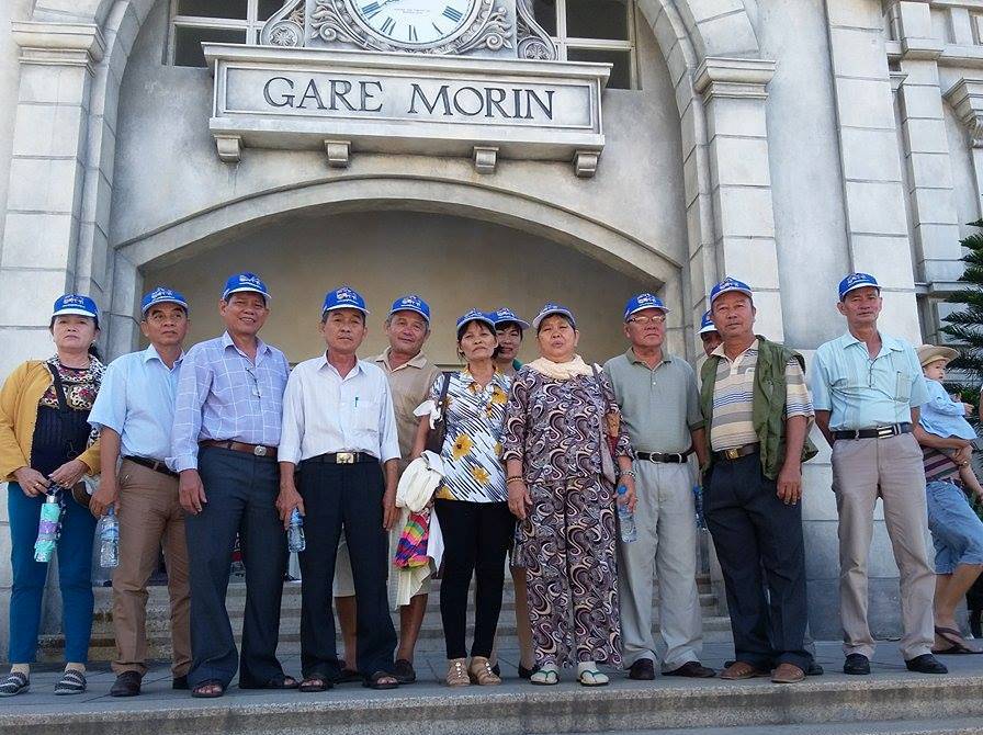Tour xuyên việt